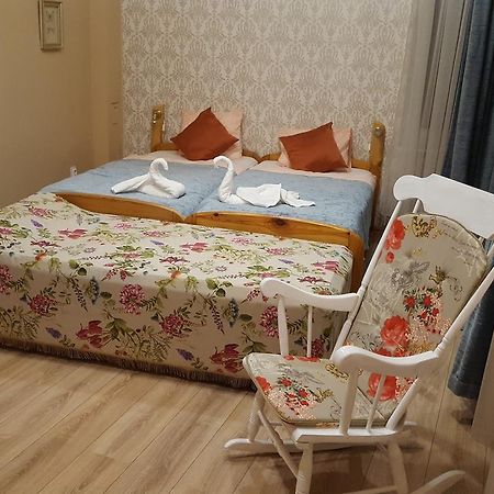 Hangulat Vendeghaz Apartmanok Orosháza Exterior foto