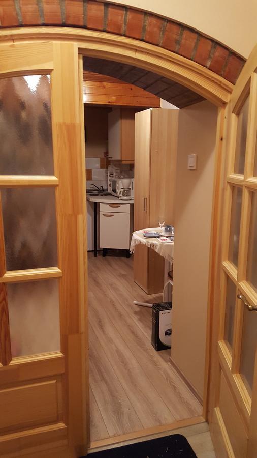 Hangulat Vendeghaz Apartmanok Orosháza Exterior foto